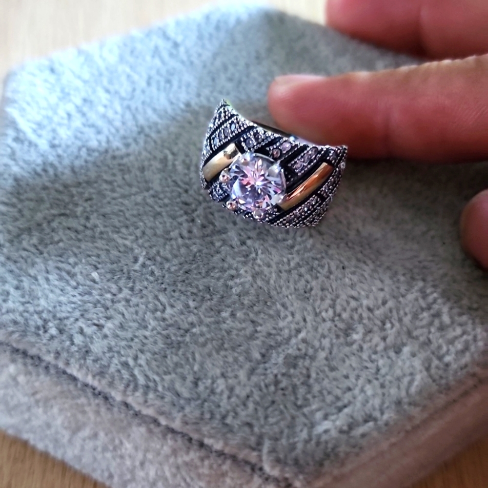 Sterling silver 925 ring size 7.5